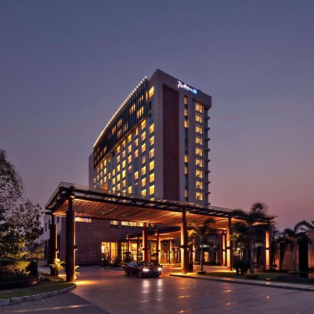 Radisson Blu Hotel Guwahati Zewnętrze zdjęcie The Royal