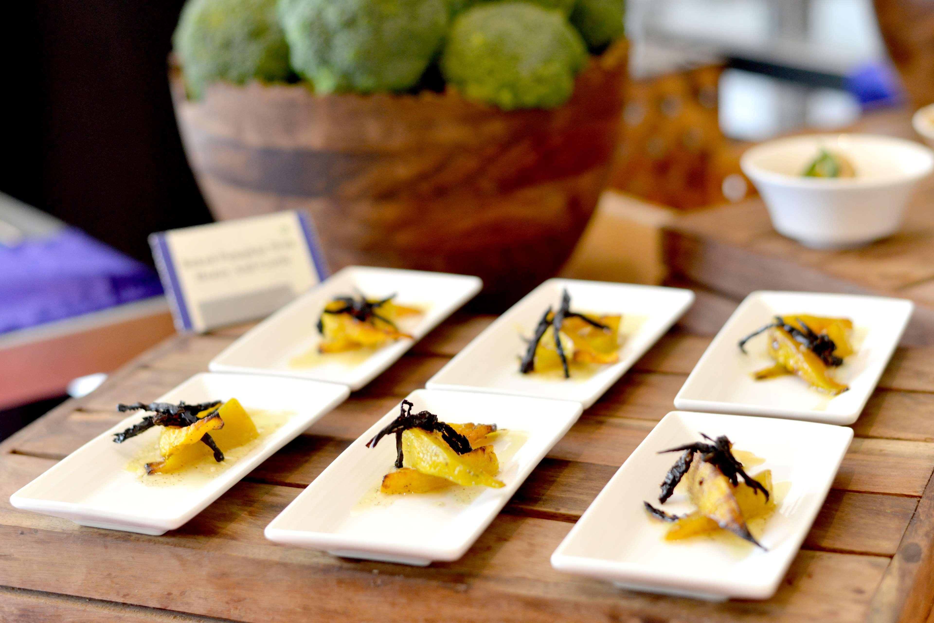 Radisson Blu Hotel Guwahati Zewnętrze zdjęcie A plate of canapés