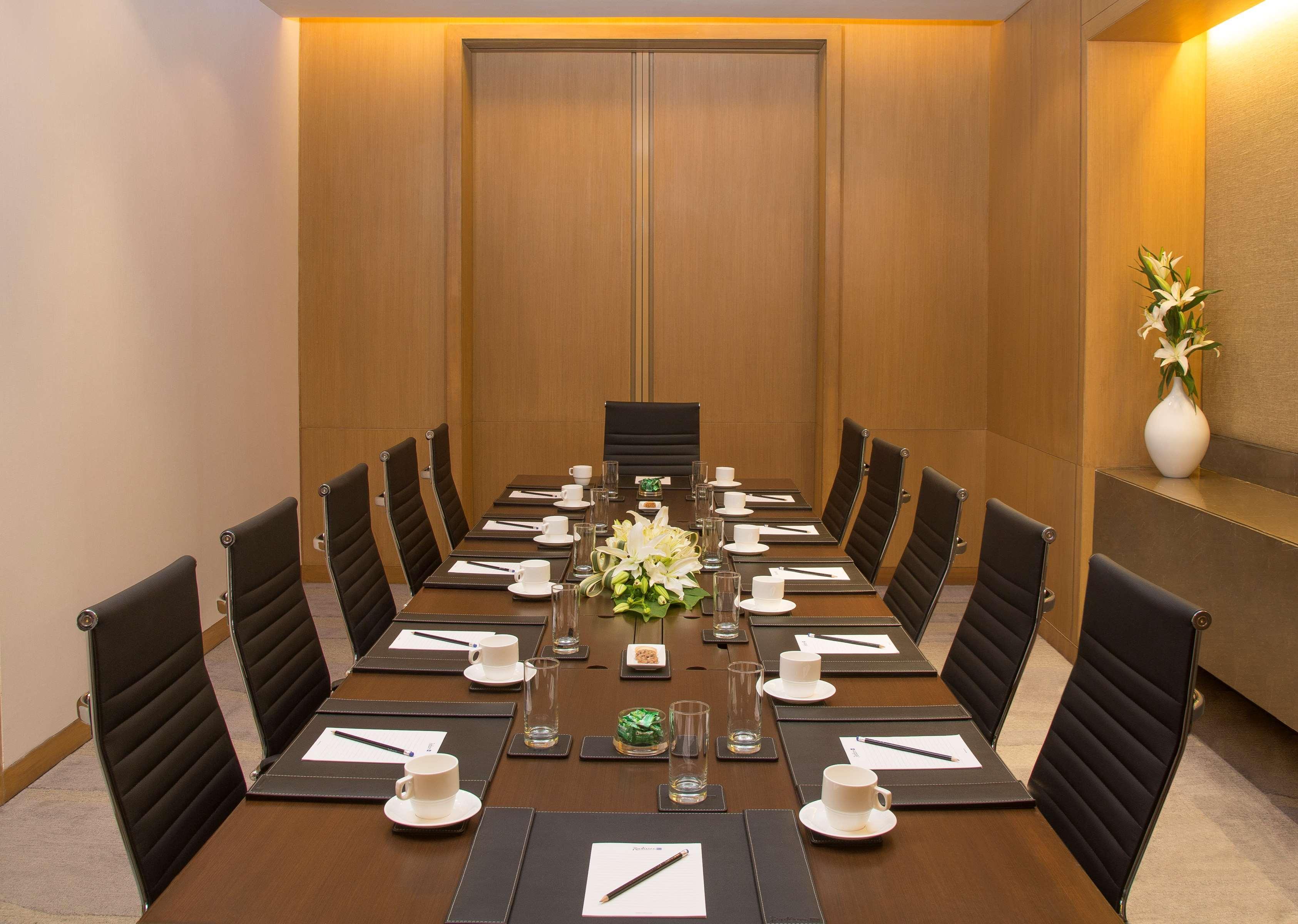 Radisson Blu Hotel Guwahati Zewnętrze zdjęcie Boardroom at the Park, New Delhi