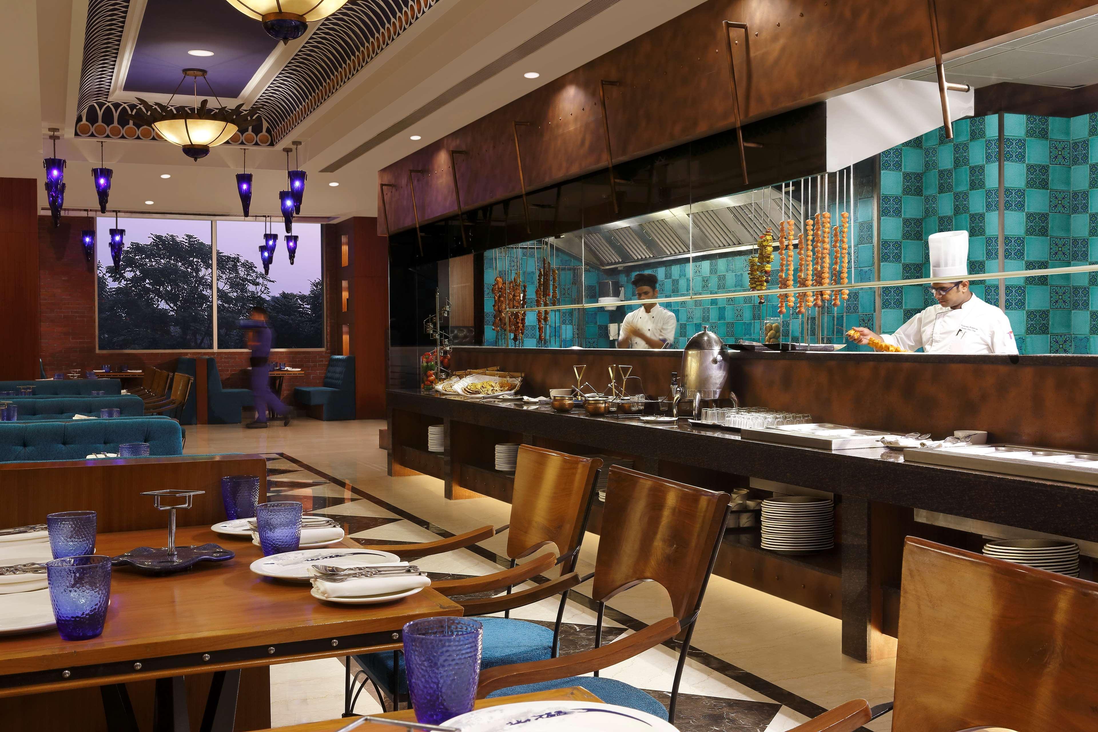 Radisson Blu Hotel Guwahati Zewnętrze zdjęcie The Park, New Delhi