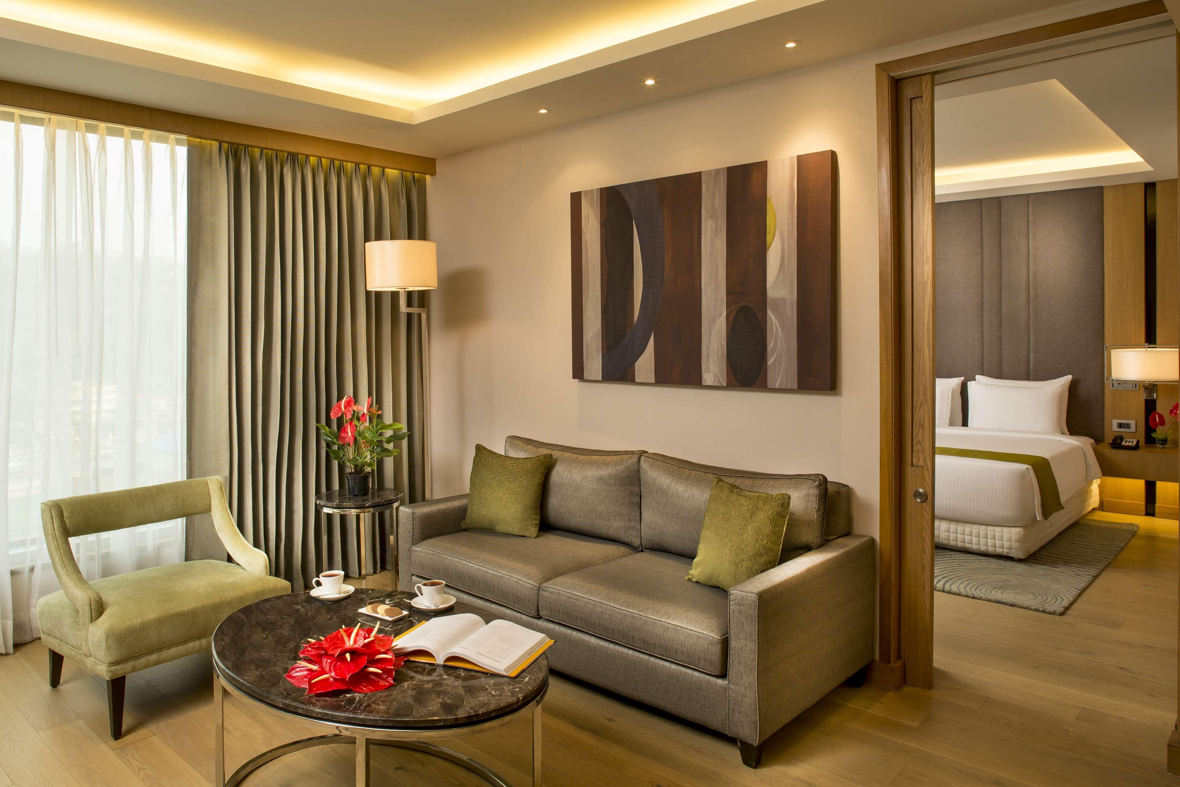 Radisson Blu Hotel Guwahati Zewnętrze zdjęcie Suite at the Park Hyatt Hyderabad