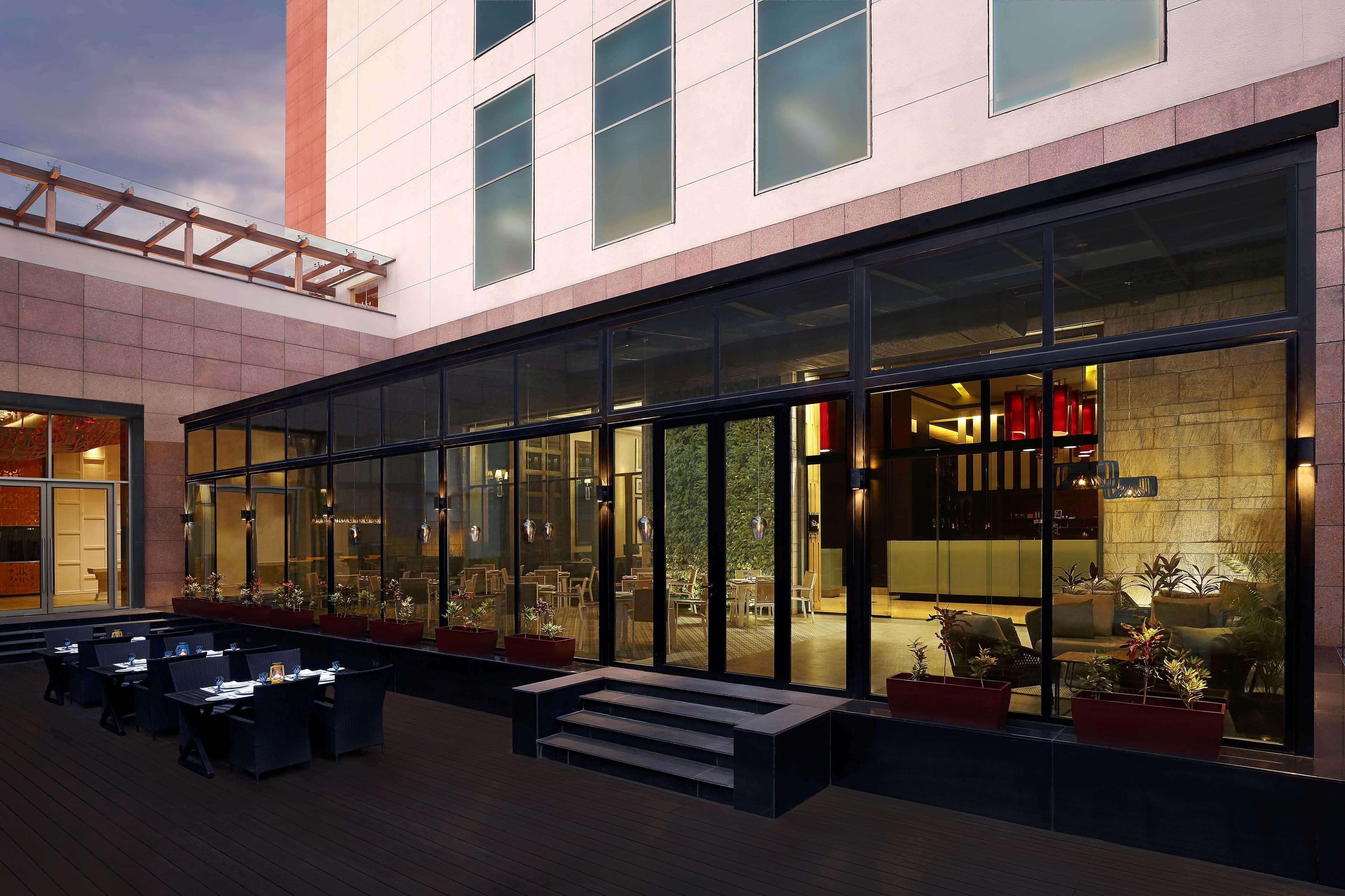 Radisson Blu Hotel Guwahati Zewnętrze zdjęcie The Park, New Delhi