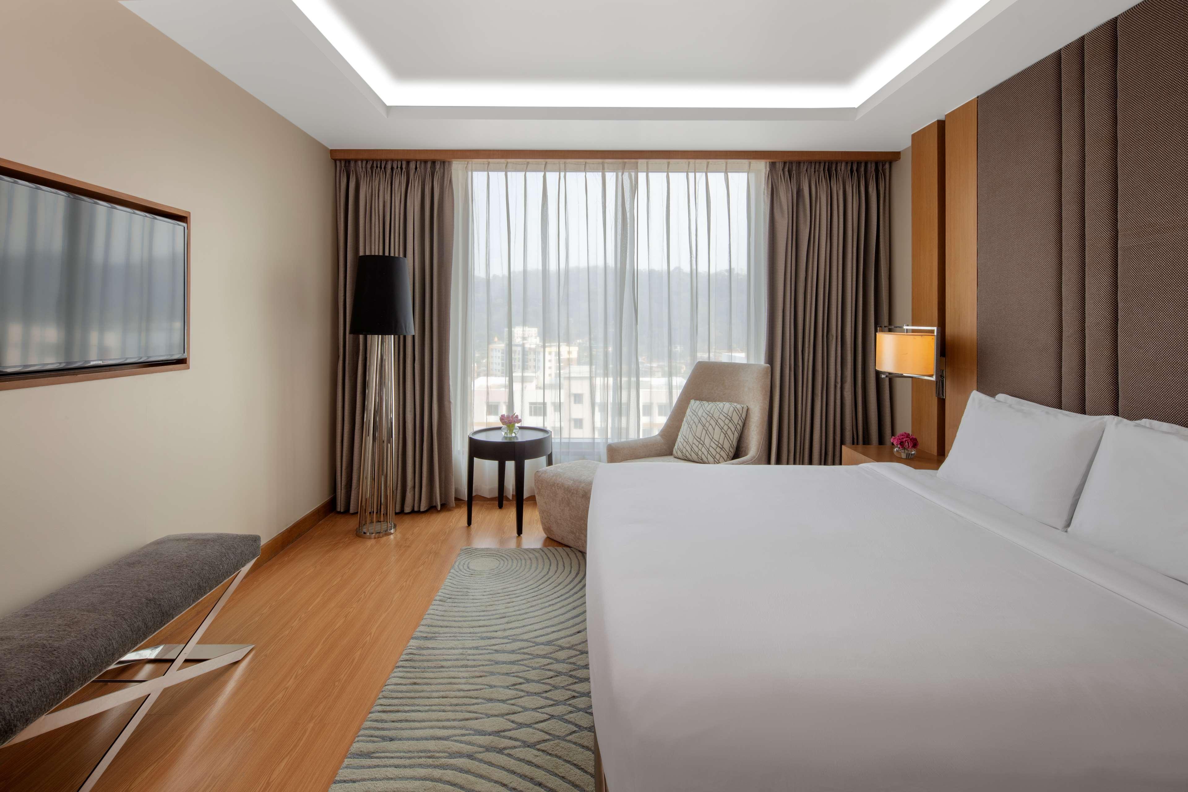 Radisson Blu Hotel Guwahati Zewnętrze zdjęcie Deluxe Room