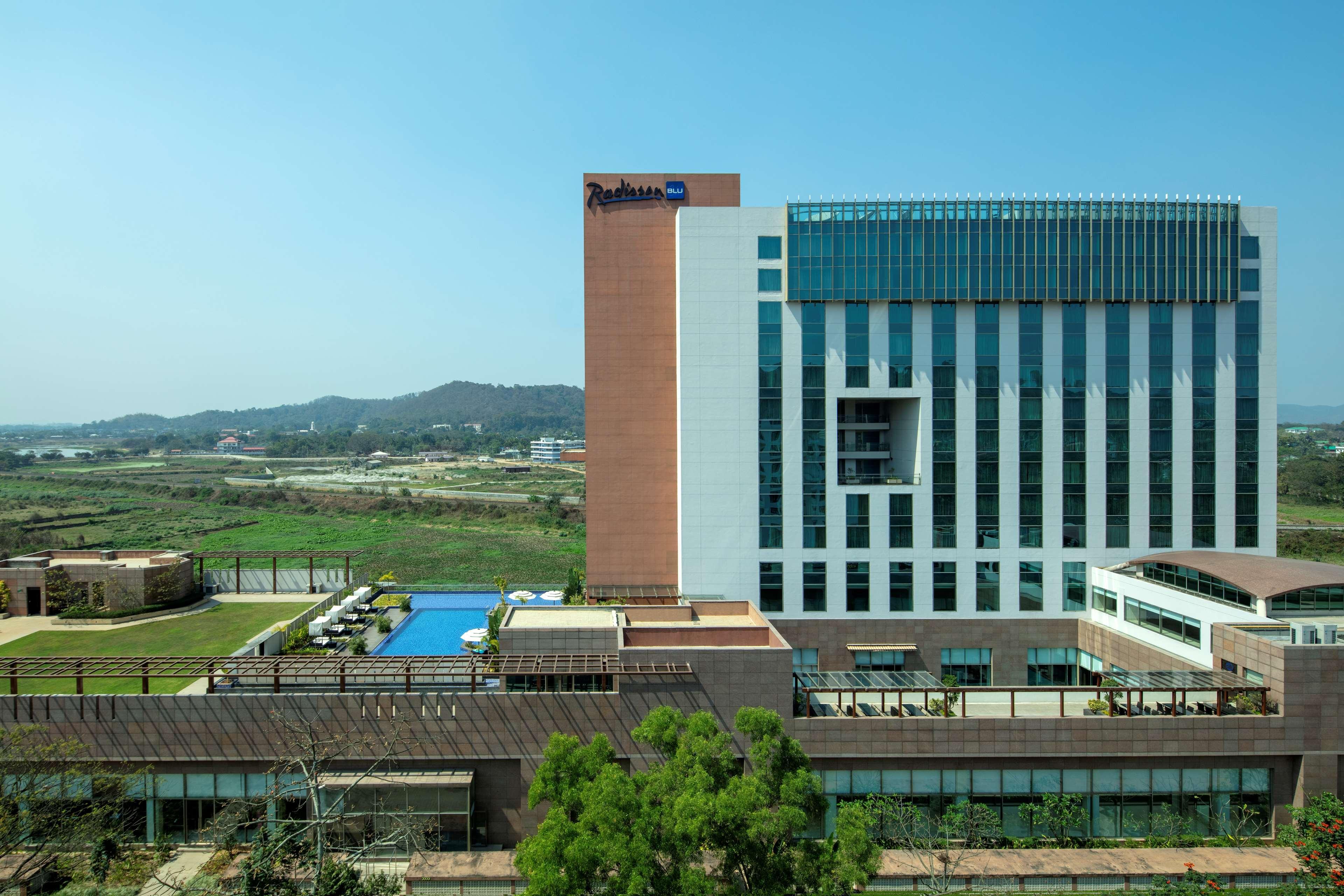 Radisson Blu Hotel Guwahati Zewnętrze zdjęcie Radisson Blu Hotel, Kathmandu
