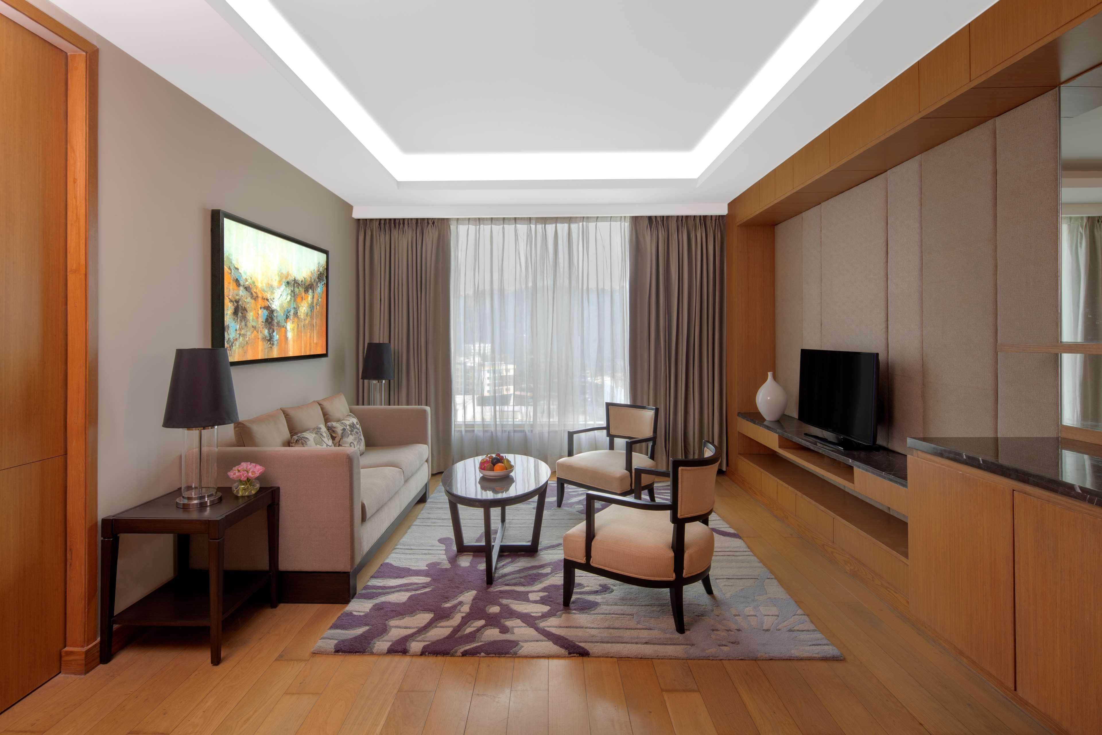 Radisson Blu Hotel Guwahati Zewnętrze zdjęcie Living room