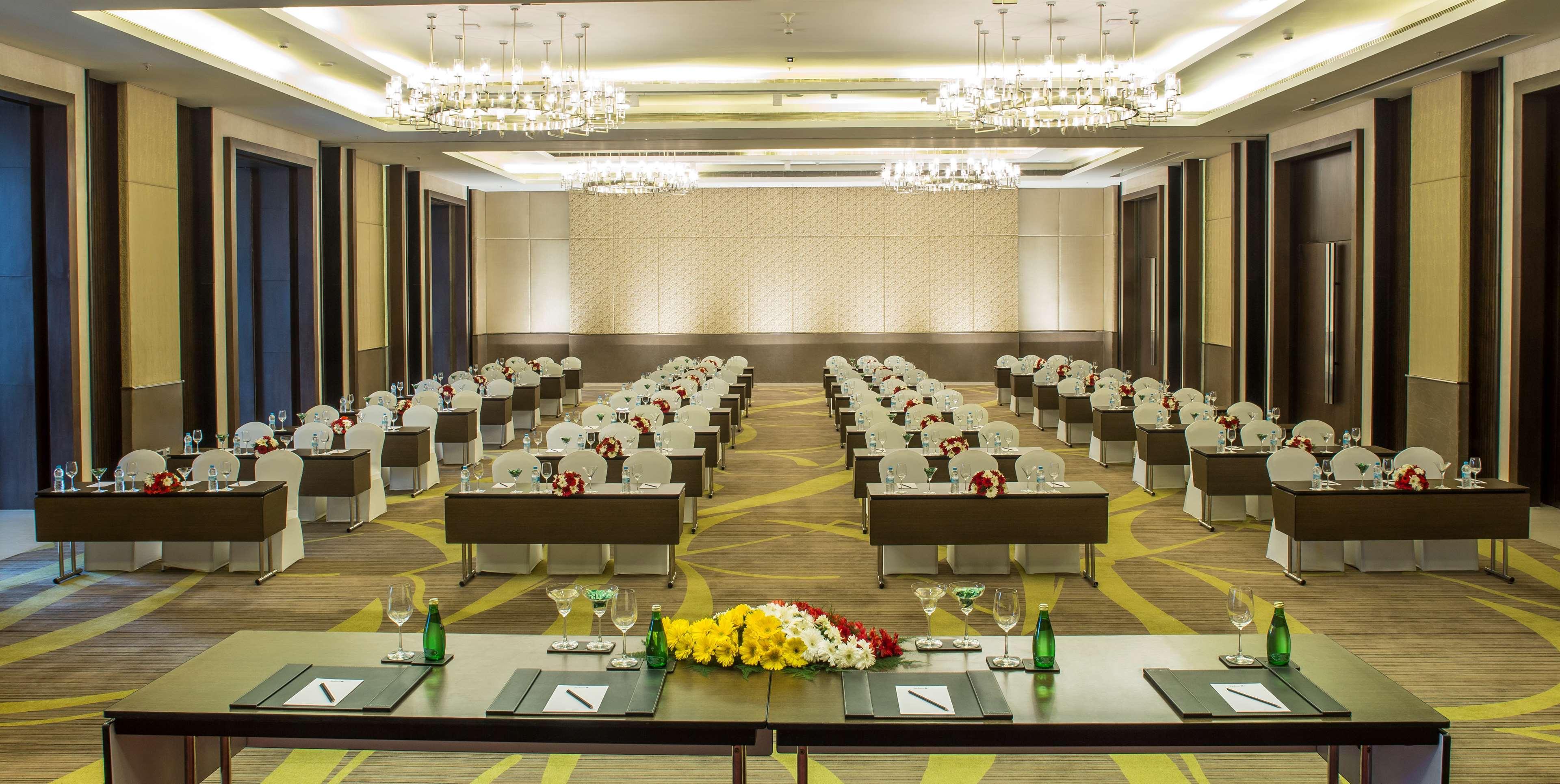 Radisson Blu Hotel Guwahati Zewnętrze zdjęcie The ballroom