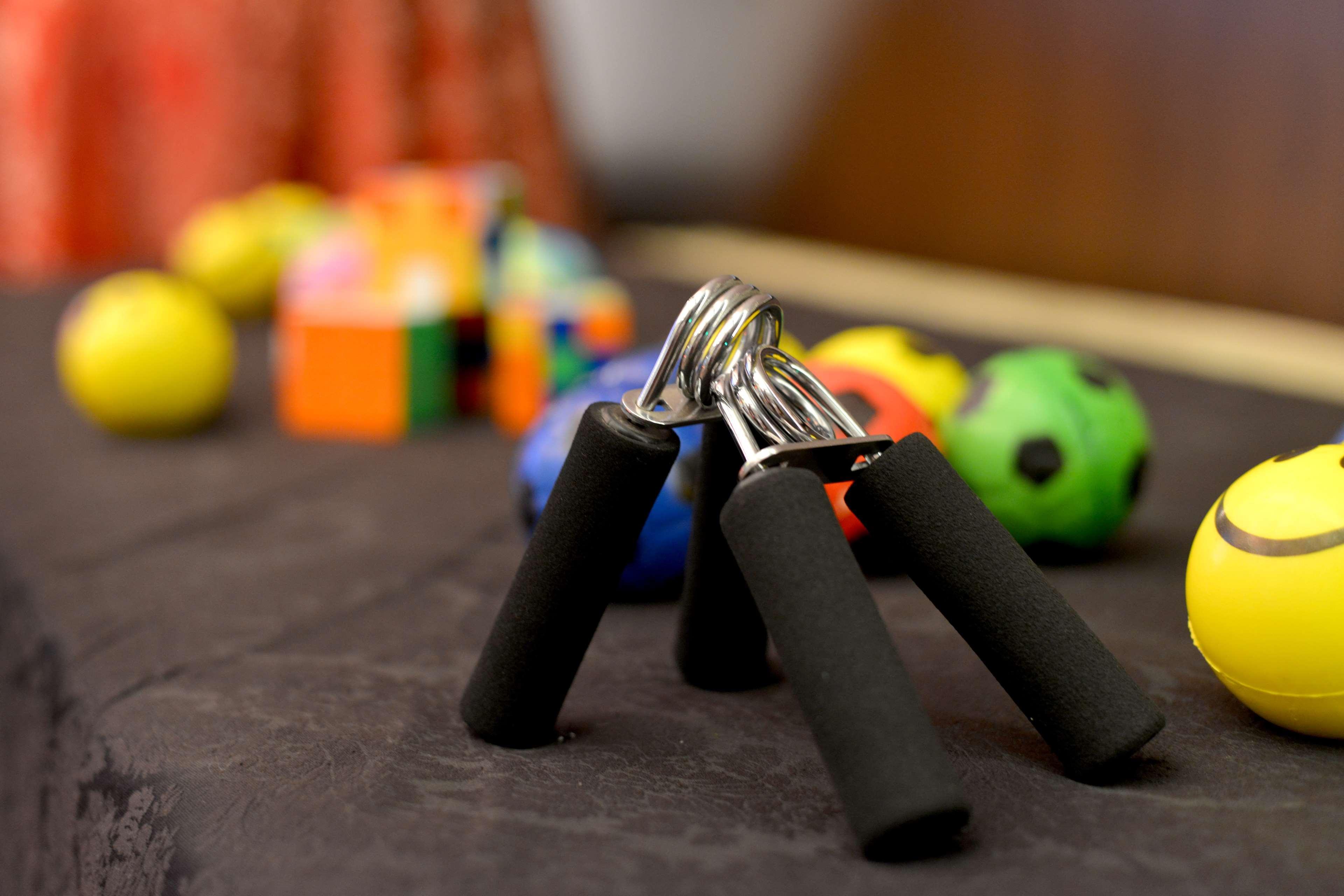 Radisson Blu Hotel Guwahati Zewnętrze zdjęcie A pair of hand grips