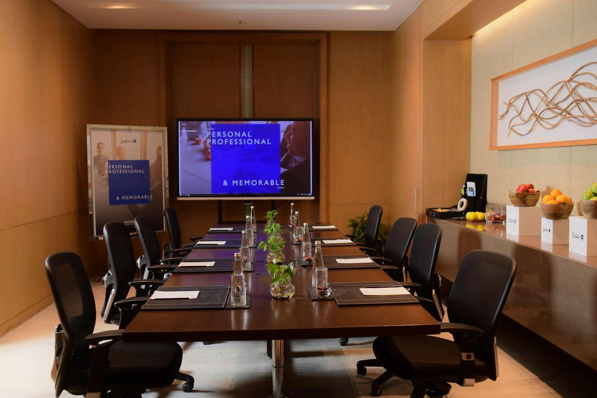 Radisson Blu Hotel Guwahati Zewnętrze zdjęcie